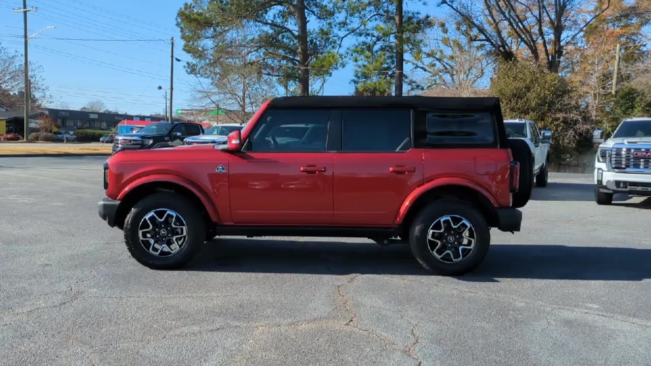 2023 Ford Bronco Base