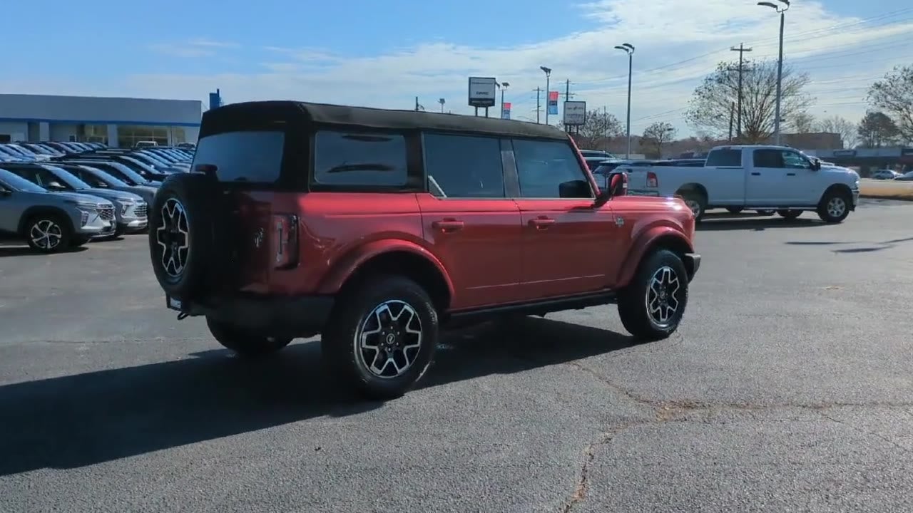 2023 Ford Bronco Base