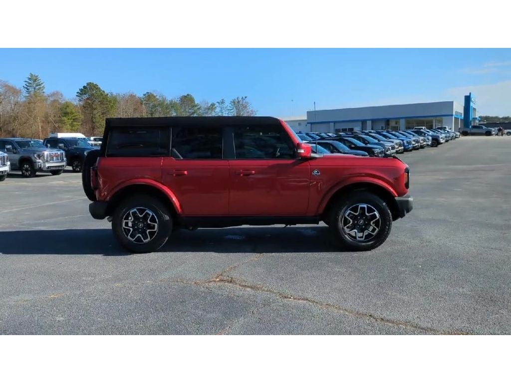 2023 Ford Bronco Base