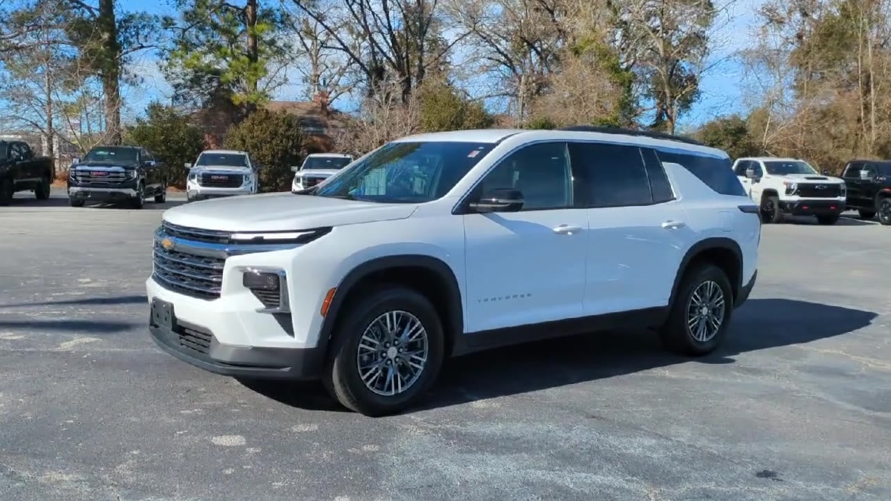 2025 Chevrolet Traverse LT