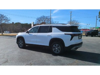 2025 Chevrolet Traverse LT