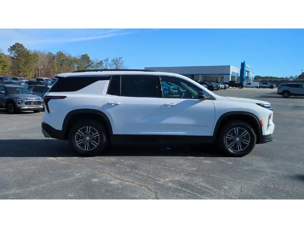 2025 Chevrolet Traverse LT