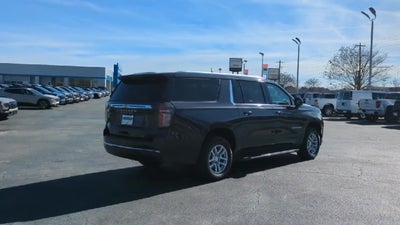 2024 Chevrolet Suburban LT