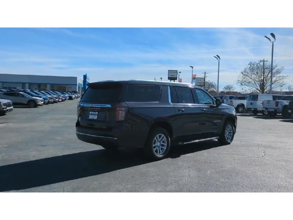 2024 Chevrolet Suburban LT