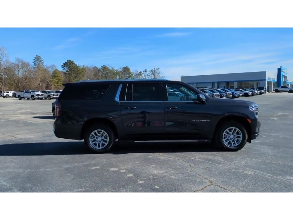 2024 Chevrolet Suburban LT