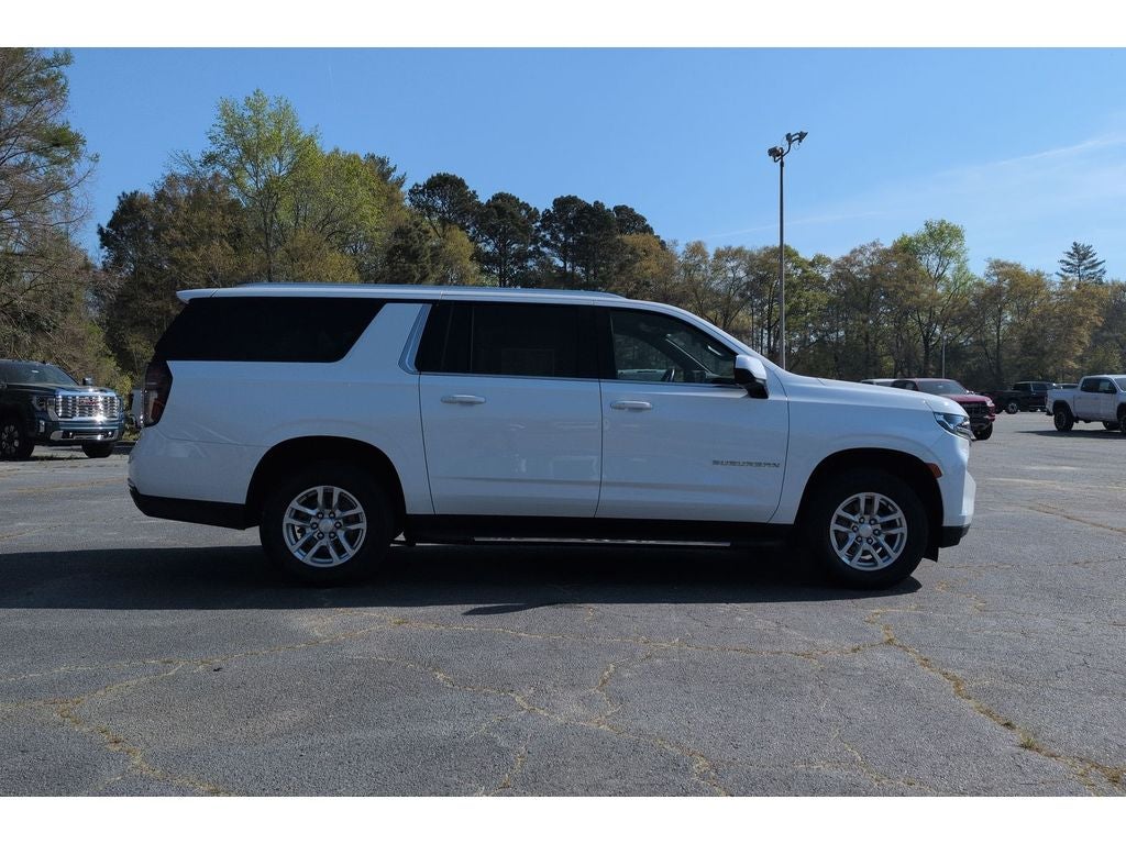 2024 Chevrolet Suburban LT
