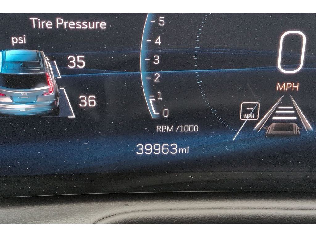 2025 Cadillac XT4 Premium Luxury