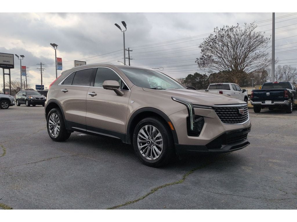 2025 Cadillac XT4 Premium Luxury