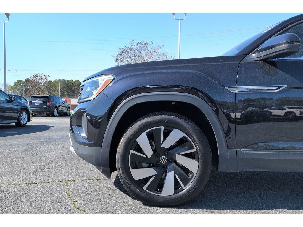 2024 Volkswagen Atlas Cross Sport 2.0T SE w/Technology