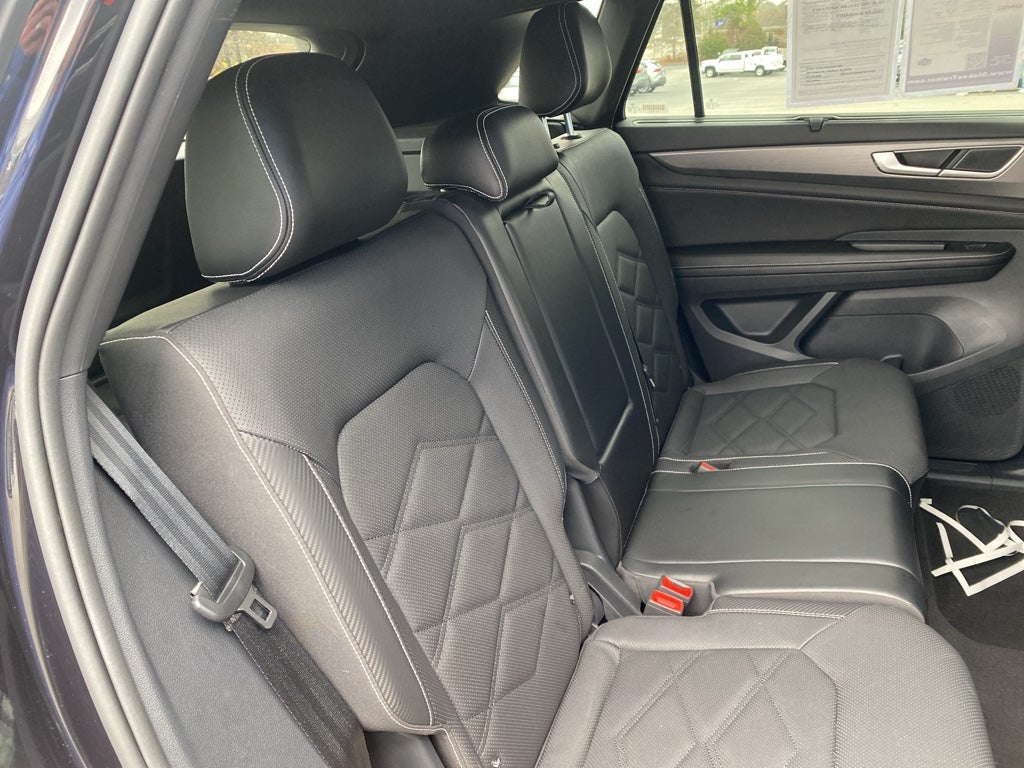 2024 Volkswagen Atlas Cross Sport 2.0T SE w/Technology