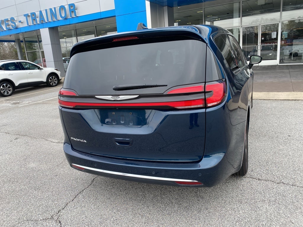 2025 Chrysler Pacifica Select