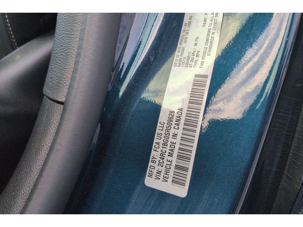 2025 Chrysler Pacifica Select