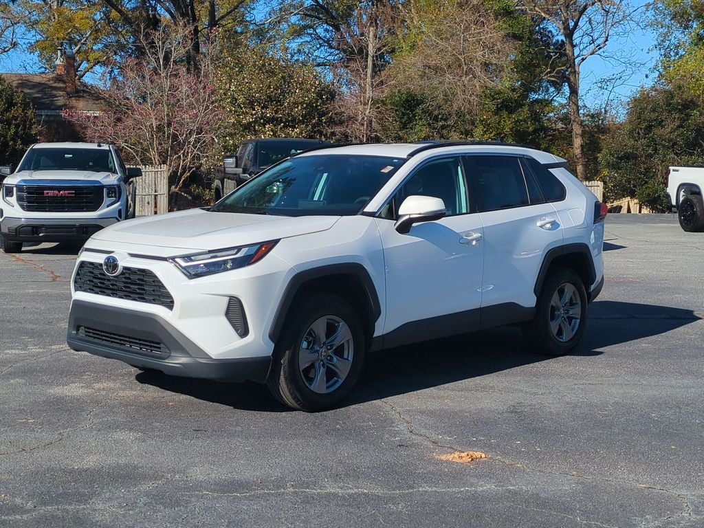 2024 Toyota RAV4 XLE