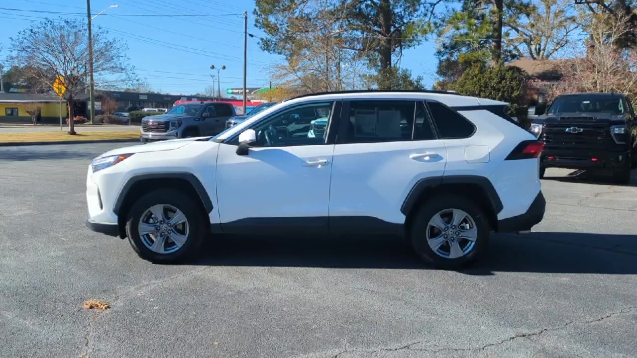 2024 Toyota RAV4 XLE