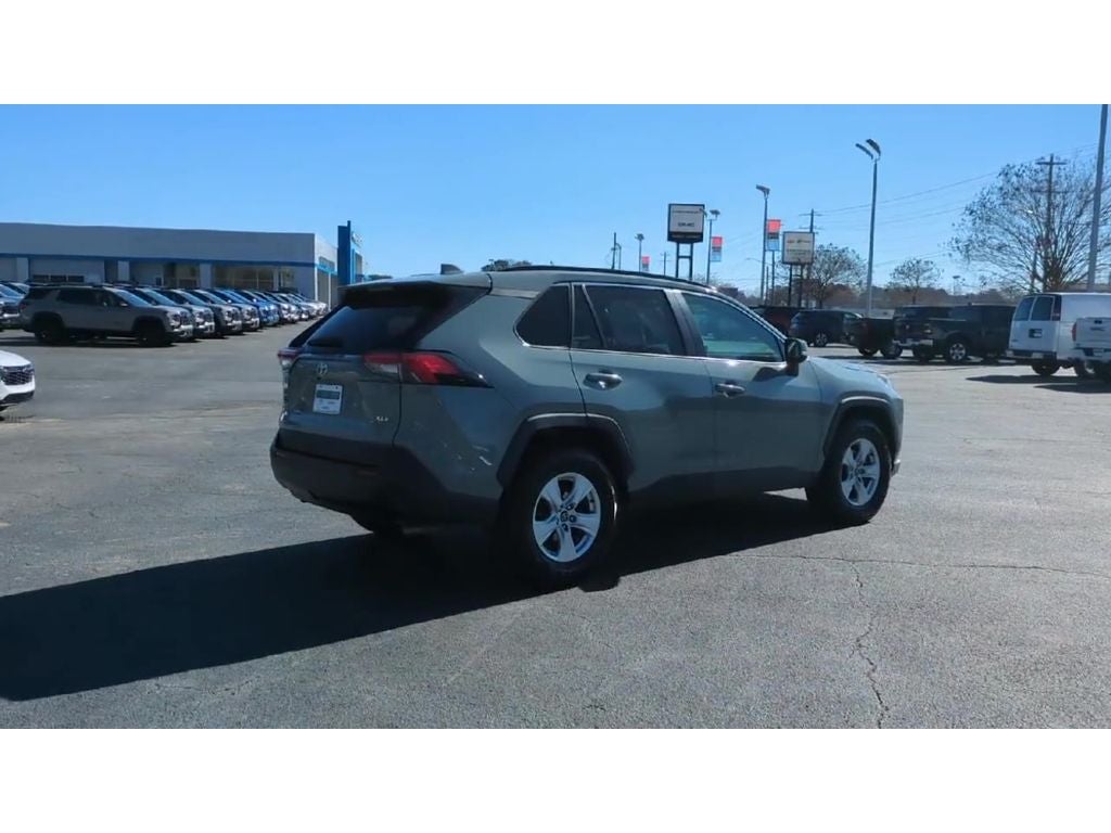 2021 Toyota RAV4 XLE