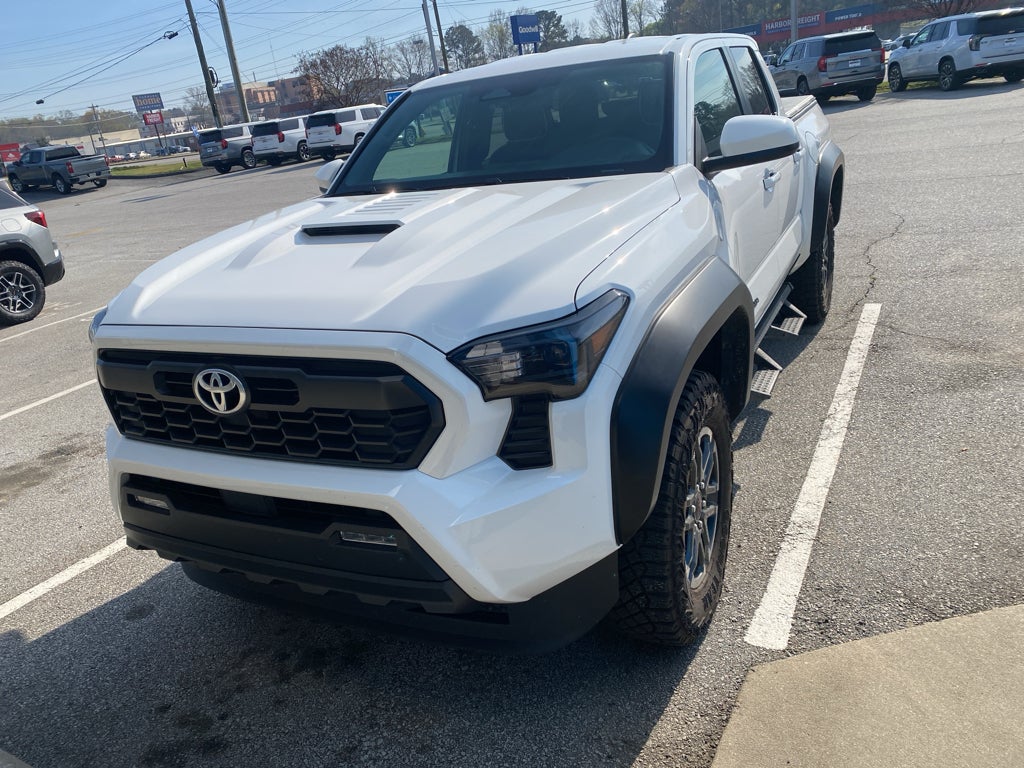 2024 Toyota Tacoma 4WD SR5