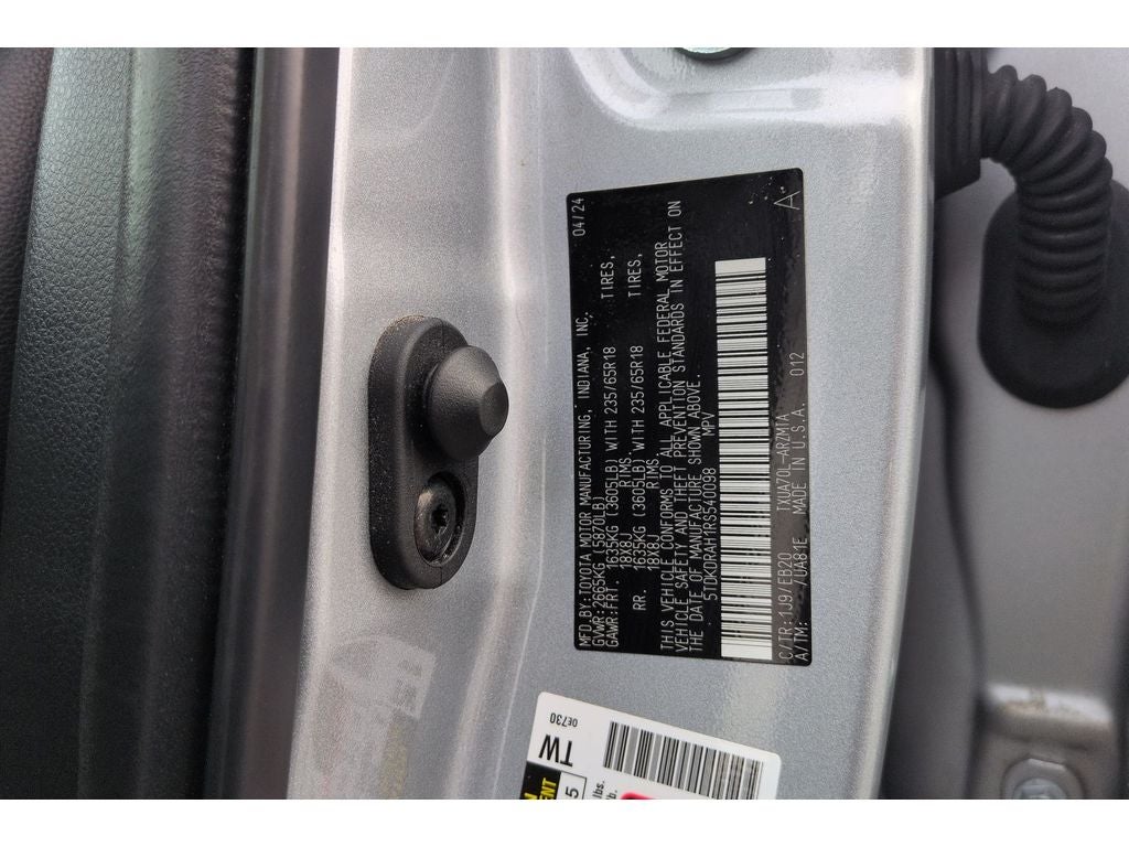 2024 Toyota Highlander LE