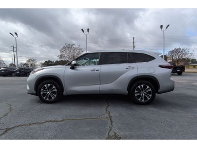 2024 Toyota Highlander LE