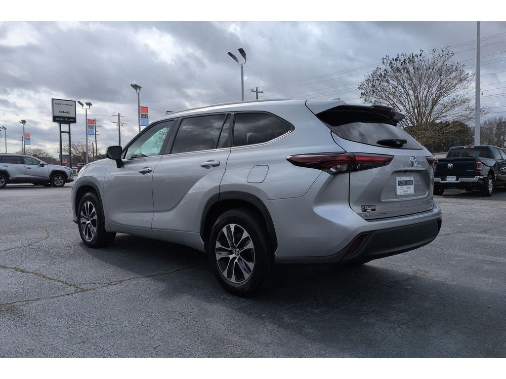 2024 Toyota Highlander LE