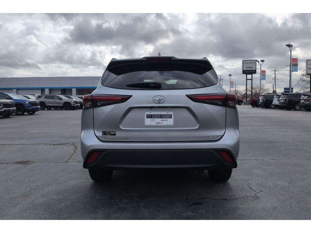 2024 Toyota Highlander LE