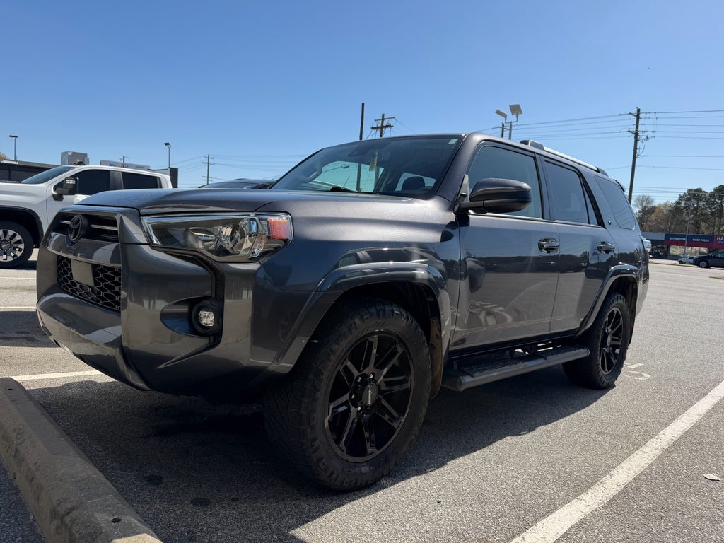 2022 Toyota 4Runner SR5